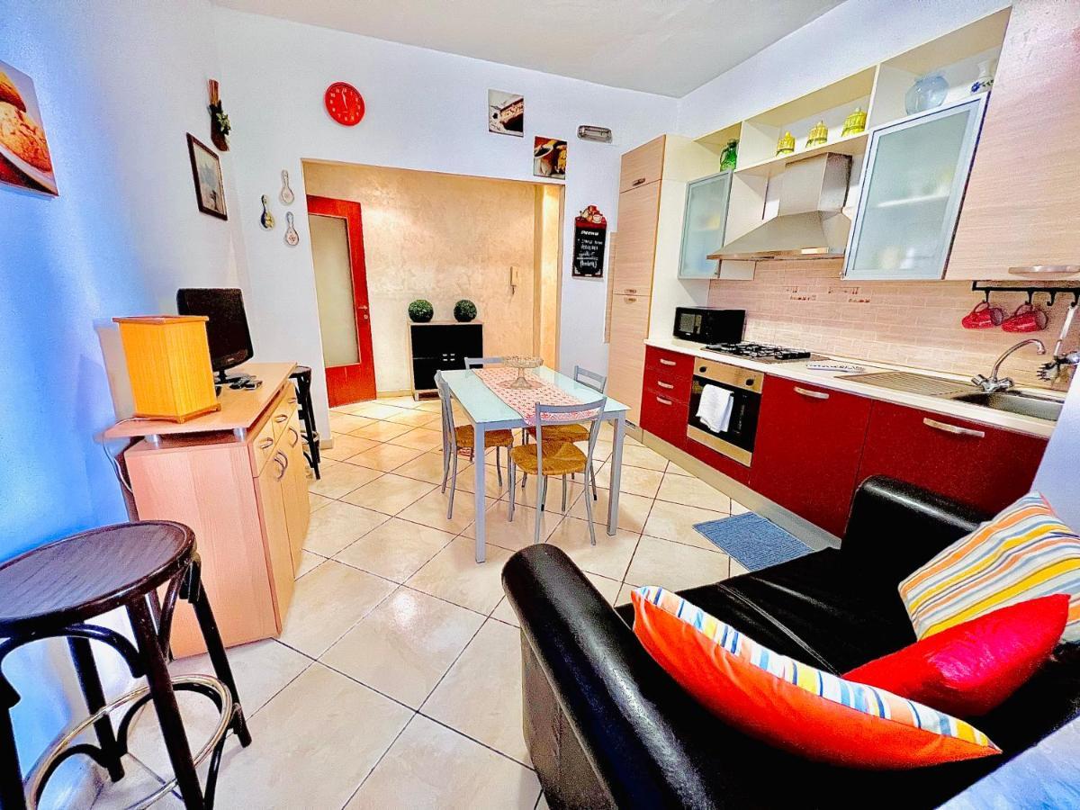 Miseria E Nobilta Hotel Giarre Bagian luar foto